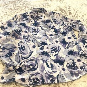 Rose and Olive black and grey blouse. Size Medium.